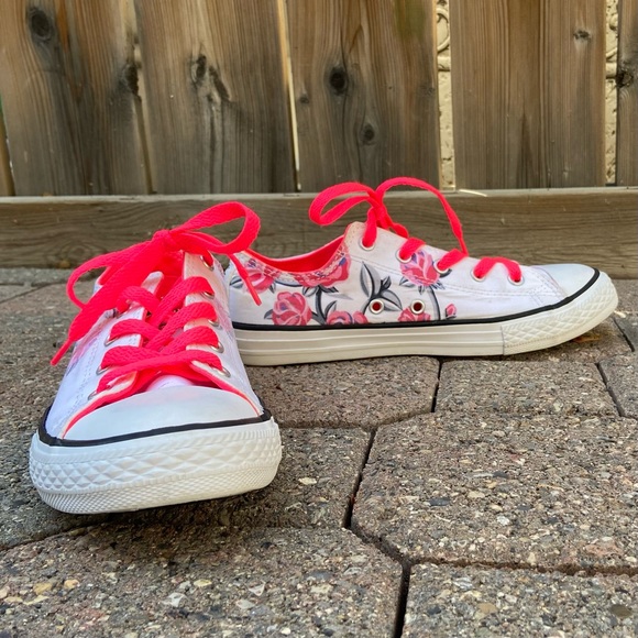 Converse Chuck Taylor All Star Pretty Strong girls low sneakers. Size 3. Used - Picture 2 of 11